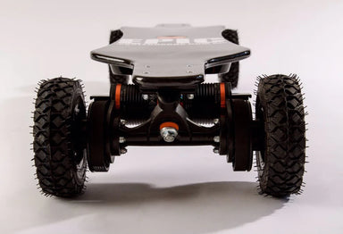 EPIC Racer 3200 Carbon Dual Pro+ Electric Skateboard off-road setup front view