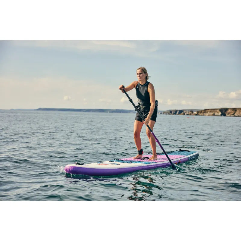 RED PADDLE 11'3" Sport MSL iSUP Package Purple SE paddler